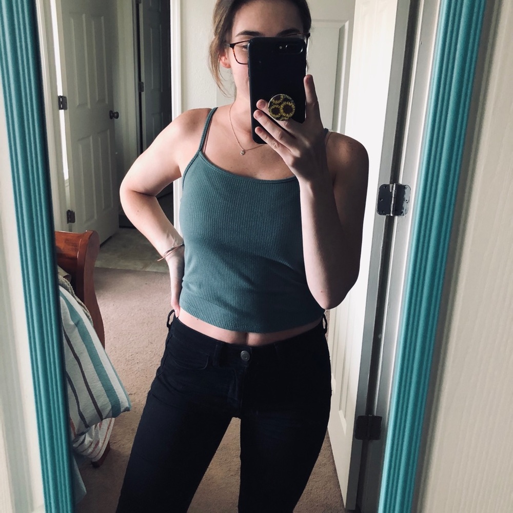 AE crop tank top